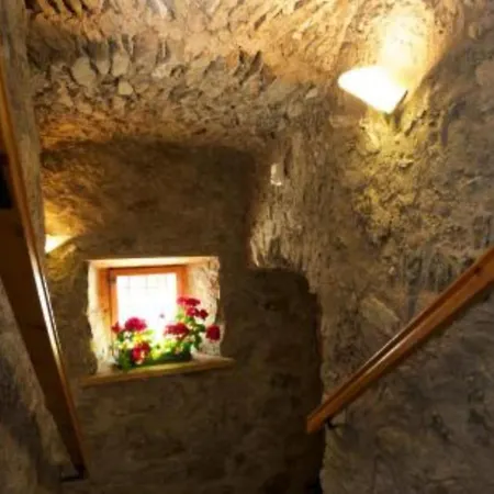 Vecchio Borgo 3*